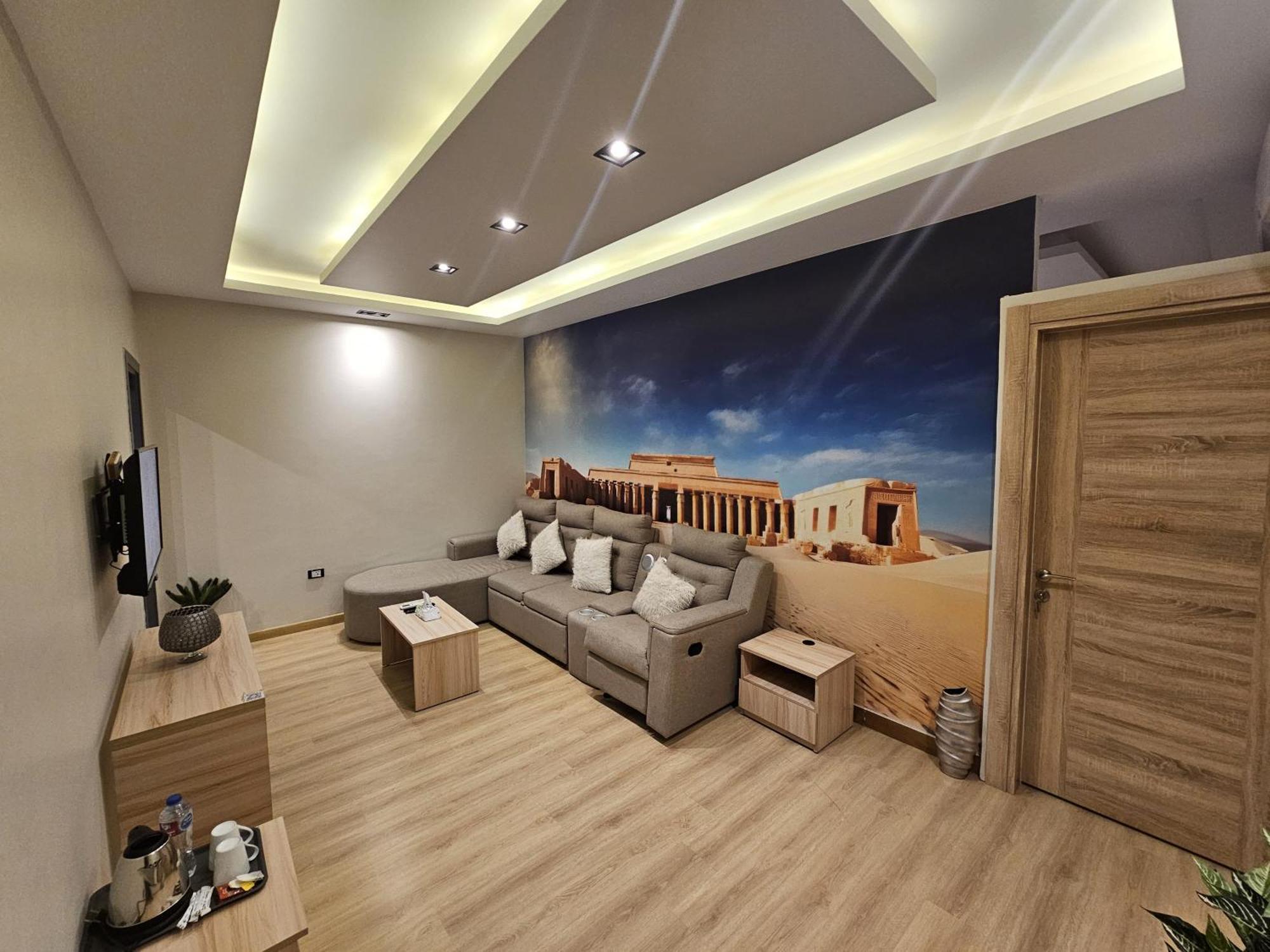 Palm Pyramids View Hotel Kafrat al Jabal Exterior photo